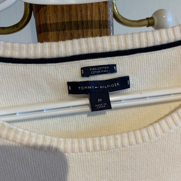 NWOT Tommy Hilfiger women's long sleeve size m Blue  White Stripes Pima Cotton - Picture 2 of 5